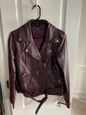 EUC Large Quince Women's 100% Leather Motorcycle Jacket in Burgundy rare color